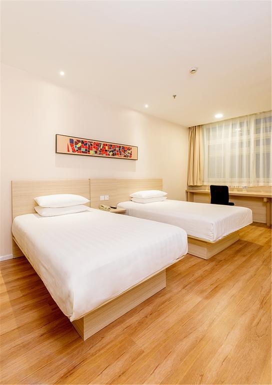 Hanting Hotel Ningbo Railway Station Exterior photo